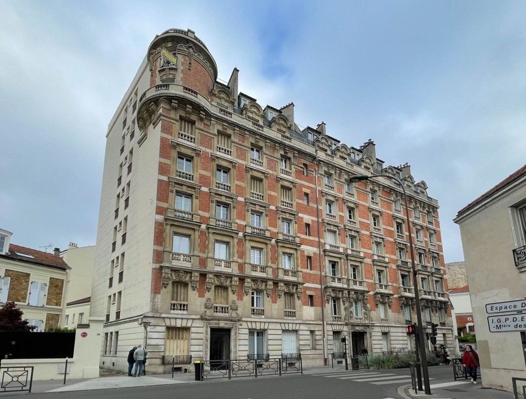 Façade du 109 avenue de la République avant travaux